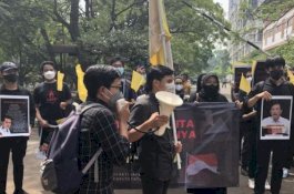 Luhut Datang ke UI, Mahasiswa Demo sambil Nyanyikan Sindiran: Kok Punya Nyali Gak Tau Diri Lalalalaalala