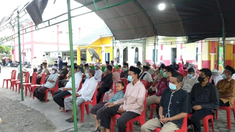 UPT PKM Bonebone Buka Puasa Bersama Warga