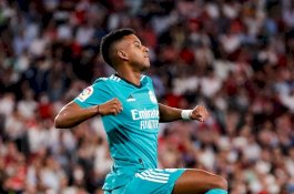 Kalahkan Sevilla, Real Madrid Semakin Dekat Juara Liga Spanyol