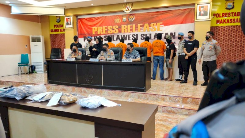 Press rilis pengungkapan kasus penembakan petugas Dishub Makassar. 