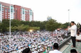 Shalat Subuh Berjamaah, Danny Minta Jadikan Zakat Sebagai Life Style