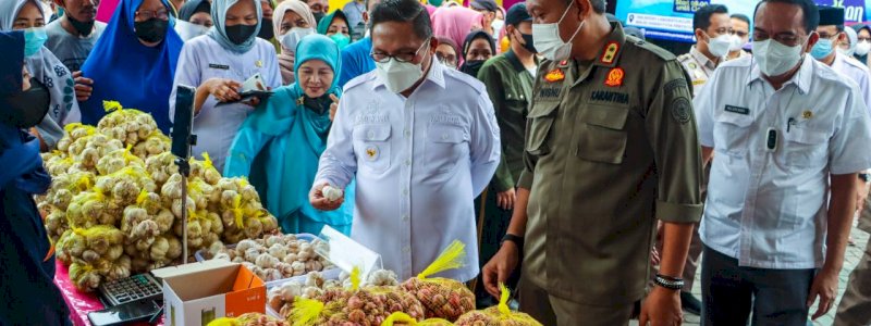 Bahan Pangan Pokok di Pasar Tani Ramadan Gorontalo Laris Dibeli Masyarakat