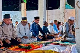 Masjid Terapung Kedua di Makassar Resmi Digunakan, Ketua DPRD Rudianto Lallo Hadir Tarawih Bersama Warga