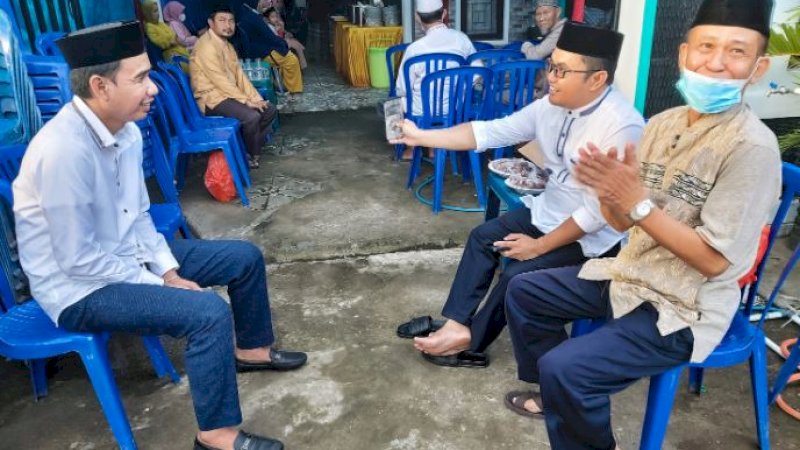 Ketua DPRD Kota Makassar, Rudianto Lallo (kiri).