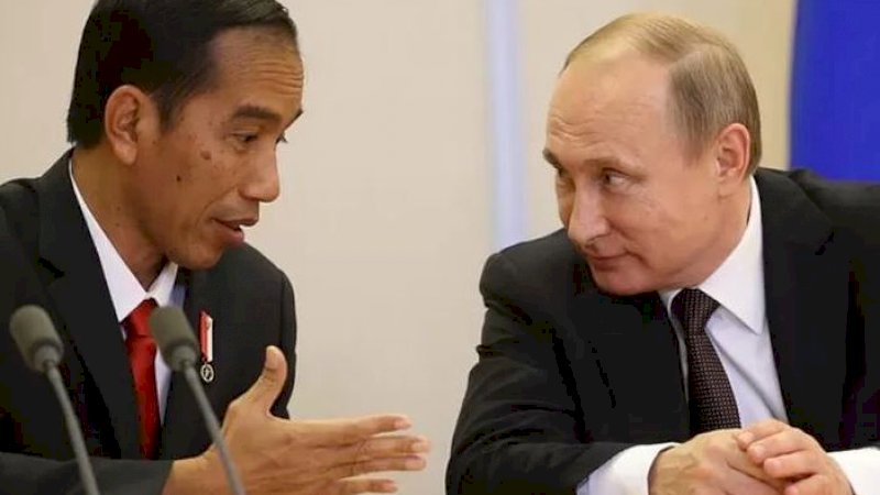 Presiden Joko Widodo (Jokowi) bersama Presiden Rusia, Vladimir Putin. (Foto: Getty Images via BBC Indonesia)