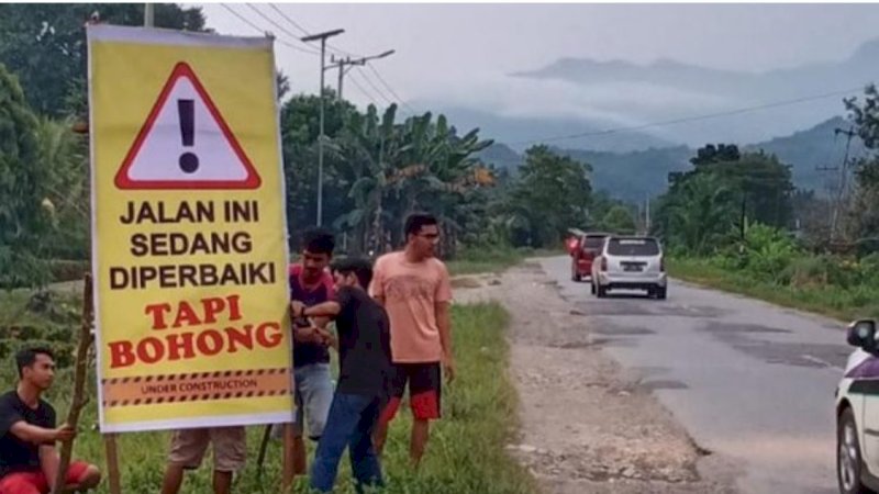 Warga Keluhkan Jalan Nasional Ruas Burau Lutim