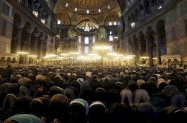 Begini Suasana Salat Idulfitri di Masjid Hagia Sophia Turki
