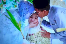 Jelang Resepsi Pernikahan, Acara Siraman dan Pengajian Putri Wali Kota Danny  Berlangsung Khidmat