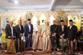 Jadi Saksi Nikah Putra Bupati Soppeng, Gubernur Sulsel: Selamat!