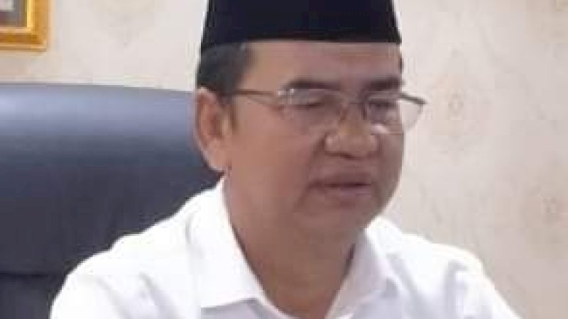 Kepala Kantor Wilayah (Kakanwil) Kementerian Agama (Kemenag) Provinsi Sulawesi Selatan, Khaeroni.