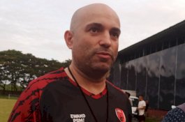Pelatih PSM Sempat Pikir Harus Ambil Bola dari Makassar saat Lawan Borneo, Kenapa?
