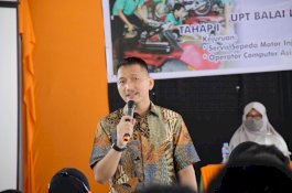 80 Warga Palopo Dilatih Keterampilan Berbasis Kompetensi