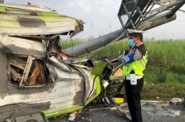 Satu Keluarga Korban Kecelakaan di Tol Sumo Dimakamkan Satu Liang Lahat