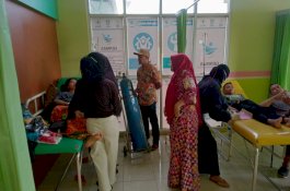 Diduga Keracunan Makanan Acara Hajatan, 17 Warga Pangkep Dilarikan ke Rumah Sakit