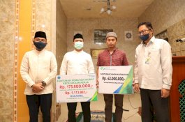 Bupati Bantaeng Serahkan Santunan JKK Rp175 Juta