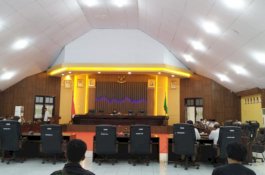 Merasa Dizalimi, Mantan Kabid di Pemkab Barru Melapor ke DPRD karena Di-nonjob-kan