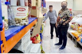 Tinjau Dapur Katering di Madinah, Menag Pastikan Ada Juru Masak dan Bahan Baku Indonesia 