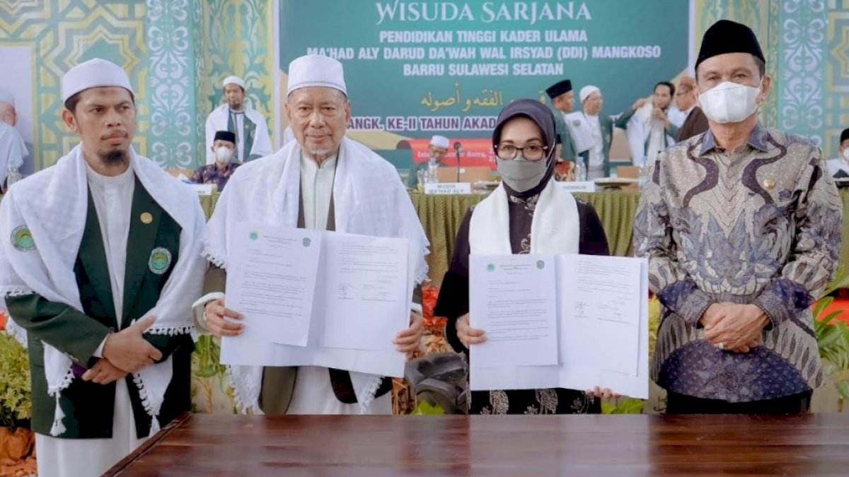 Disaksikan Bupati Barru, Pemkot Bontang-DDI Mangkoso Teken MoU Program Kader Ulama