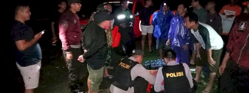 Kapal Nelayan Terdampar di Perairan Barru, 11 ABK Berhasil Diselamatkan