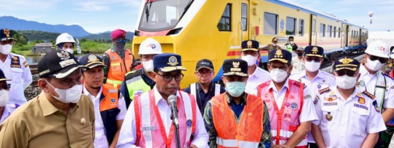 Gubernur Sulsel Dampingi Menhub Budi Karya Cek Progres KA Makassar-Parepare, Persiapan Beroperasi Oktober