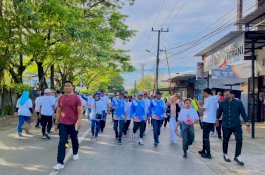 Meriah, Danny Pomanto dan Rudianto Lallo Lepas Peserta Jalan Santai IKA SMAN 6 Makassar