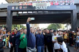Lepas Peserta Lari Kapolrestabes Makassar Cup, Danny Pomanto Ajak Bersama Jaga Kota