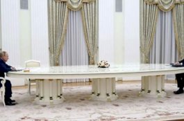 Presiden Prancis Sebut Putin Telah Melakukan Kesalahan Bersejarah