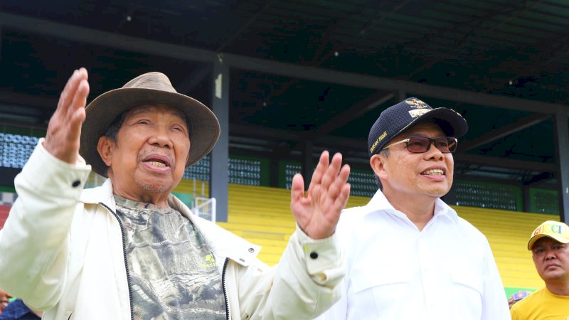 Aksa Mahmud bersama Wali Kota Parepare Taufan Pawe