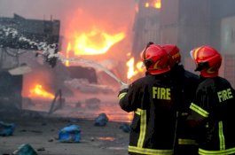 Kebakaran Gudang Kontainer di Bangladesh, 49 Tewas dan 300 Orang Terluka