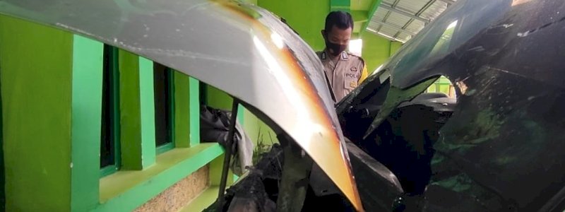 Dugaan Teror Mobil Terbakar di Teras Masjid Parepare, Polisi Turun Tangan