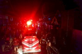 Rumah Makan Sariroso di Jalan Sulawesi Wajo Terbakar
