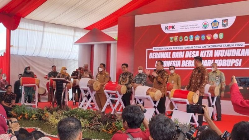 Kick off pembentukan percontohan Desa Antikorupsi 2022 di Lapangan Desa Pakatto, Kecamatan Bontomarannu, Kabupaten Gowa, Sulawesi Selatan (Sulsel), Selasa (7/6/2022). 