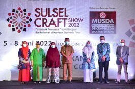Sebut Masyarakat Bisa Berdaulat di Wilayah Sendiri, Gubernur Sulsel Dorong Penggunaan Produk Dalam Negeri