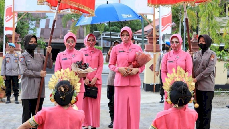 Kunjungan kerja Ketua Bhayangkari Daerah Sulsel, Shinta Nana Sudjana, ke Mapolres Barru, Kabupaten Barru, Jumat (10/6/2022).