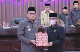 Pemkab dan DPRD Setujui Pengelolaan Bangunan Gedung di Barru Diatur Perda