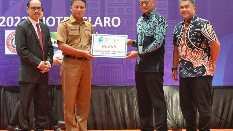 Bantuan diserahkan pada pembukaan Musyawarah Provinsi (Musprov) VII DPD Apindo Sulsel di Hotel Claro, Kota Makassar, Senin (13/6/2022).