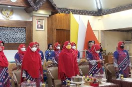 Erna Rasyid Taufan Ikuti Pelantikan Ketua Dekranasda Kalteng dan Sulsel
