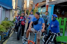 Bersama Jajaran, Kadis PU Makassar Pilih Bersepeda Survei Lorong Wisata 