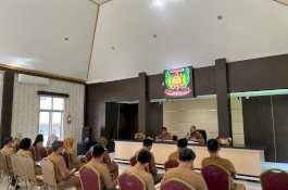 Pimpin Rapat Koordinasi, Camat Panakkukang Beri Arahan Kepada Jajarannya