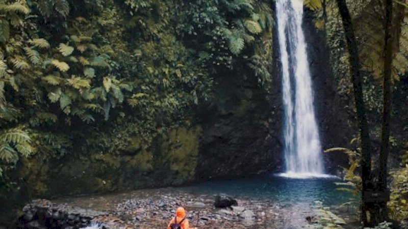Air Terjun Kondang atau biasa dikenal sebagai Curug Kondang merupakan wisata alam populer di Bogor yang berlokasi di Taman Nasional Gunung Halimun Salak. (Foto: Wisata Info) 