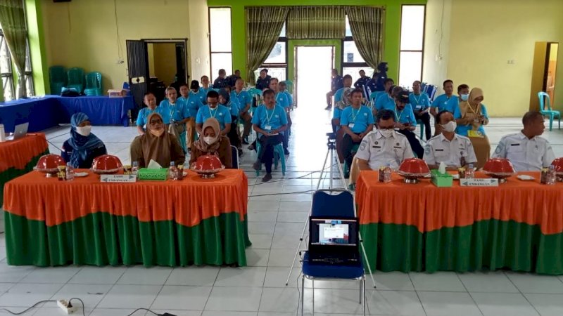 Kegiatan Sekolah Lapang Iklim (SLI) di gedung PKG Kecamatan Tanete Rilau, Kabupaten Barru, Selasa (21/6/2022).