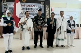 393 Jemaah Calon Haji Kloter 5 Embarkasi Makassar Diterbangkan ke Arab Saudi