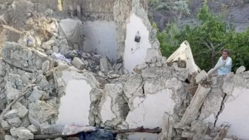 Bangunan rumah yang runtuh dilaporkan dari pusat gempa di provinsi Paktika, Afghanistan. (Foto : Afghan Government News Agency)