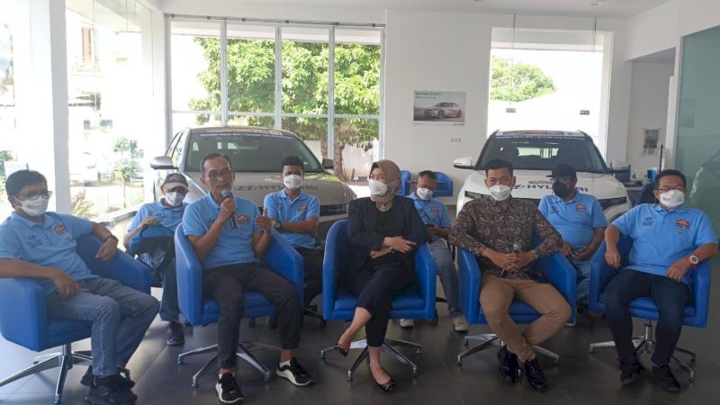 Konferensi pers di Kantor Hyundai Gowa, Jalan Urip Sumoharjo, Makassar, Jumat ((24/6/2022), terkait keikutsertaan Hyundai pada Kejuaraan Nasional (Kejurnas) Time Rally 2022.