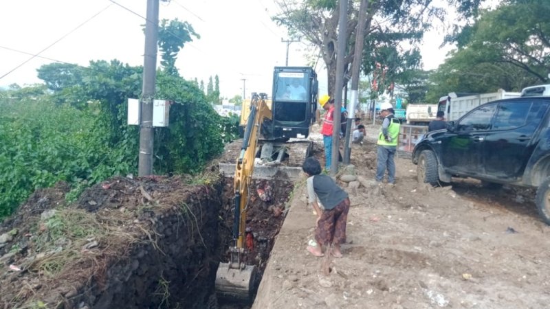 Ruas jalan provinsi Jalan Tun Abdul Razak mulai dikerjakan fisik. (Foto: Pemprov Sulsel) 