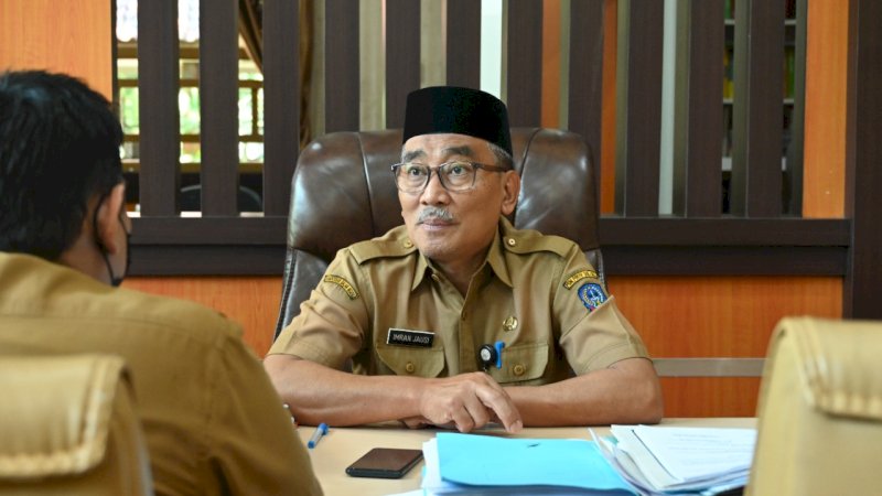 Plt Kepala Badan Kepegawaian Daerah (BKD) Provinsi Sulawesi Selatan, Imran Jausi