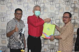 CEO PT GMTD Sambangi Kantor Rakyatku.com