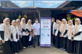 Mahasiswa PSPA Fakultas Farmasi UMI Edukasi Masyarakat tentang Resistensi Antibiotik