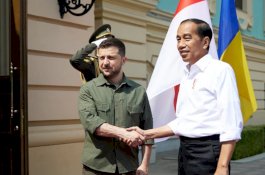 Jokowi Tawarkan Sampaikan Pesan Zelenskyy kepada Putin
