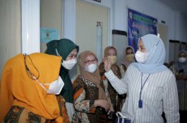 Fatmawati Rusdi Kunjungi Dua Puskesmas di Makassar Pantau Kasus Stunting